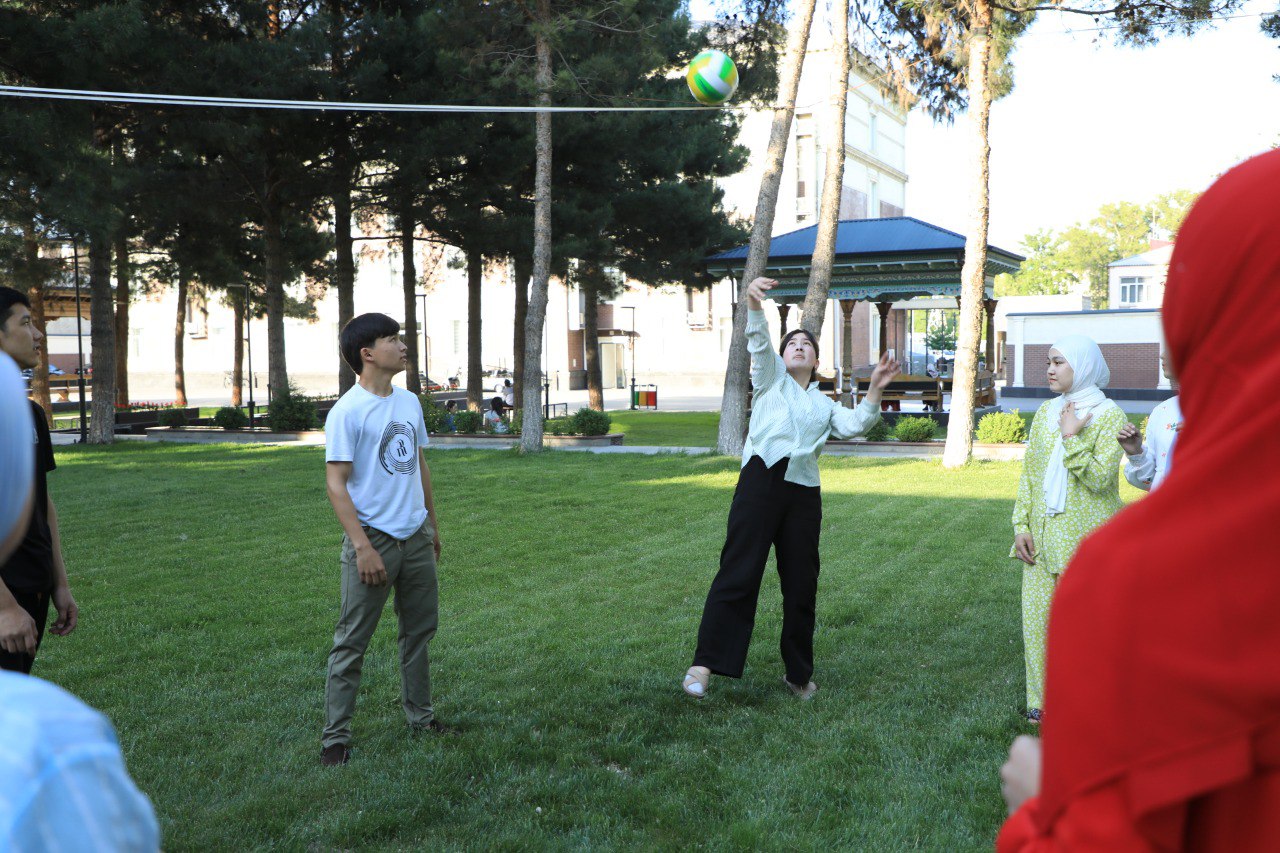 "Leisure with Students Under the Open Sky – A Path to Friendship and a Healthy Lifestyle"