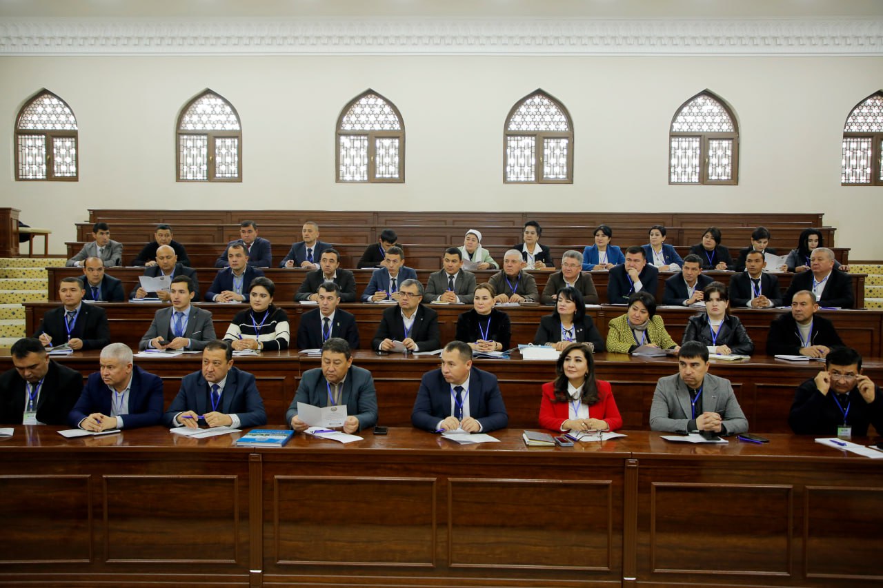 В Кокандском университете прошел практический семинар для советников по государственному языку.
